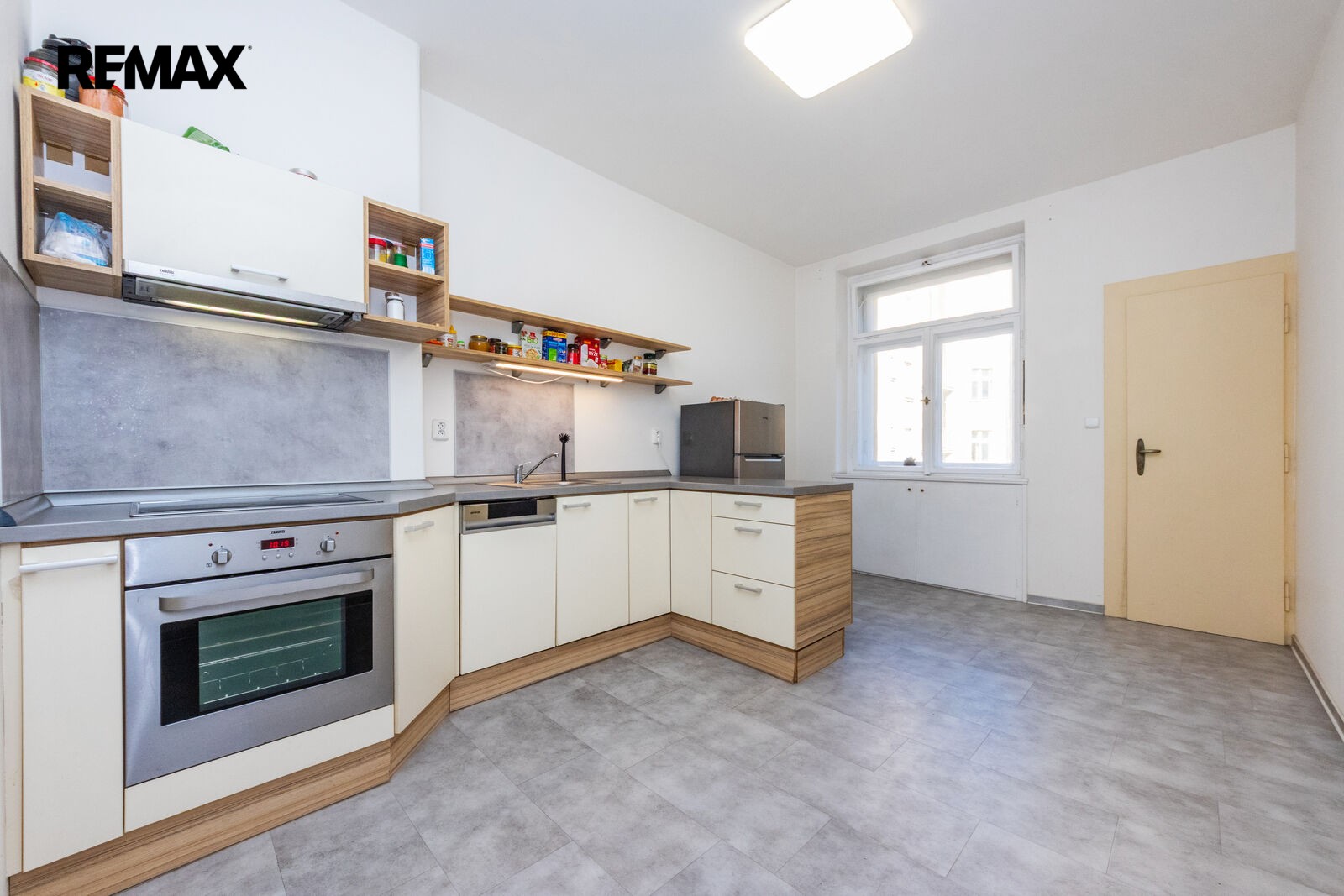 Pronájem byt 2+1 - Kafkova 546, Praha Dejvice, 77 m² - 2