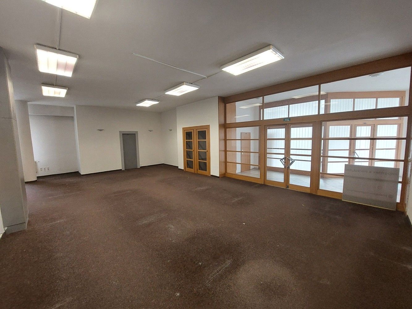 Obchodní prostory, 88 m²