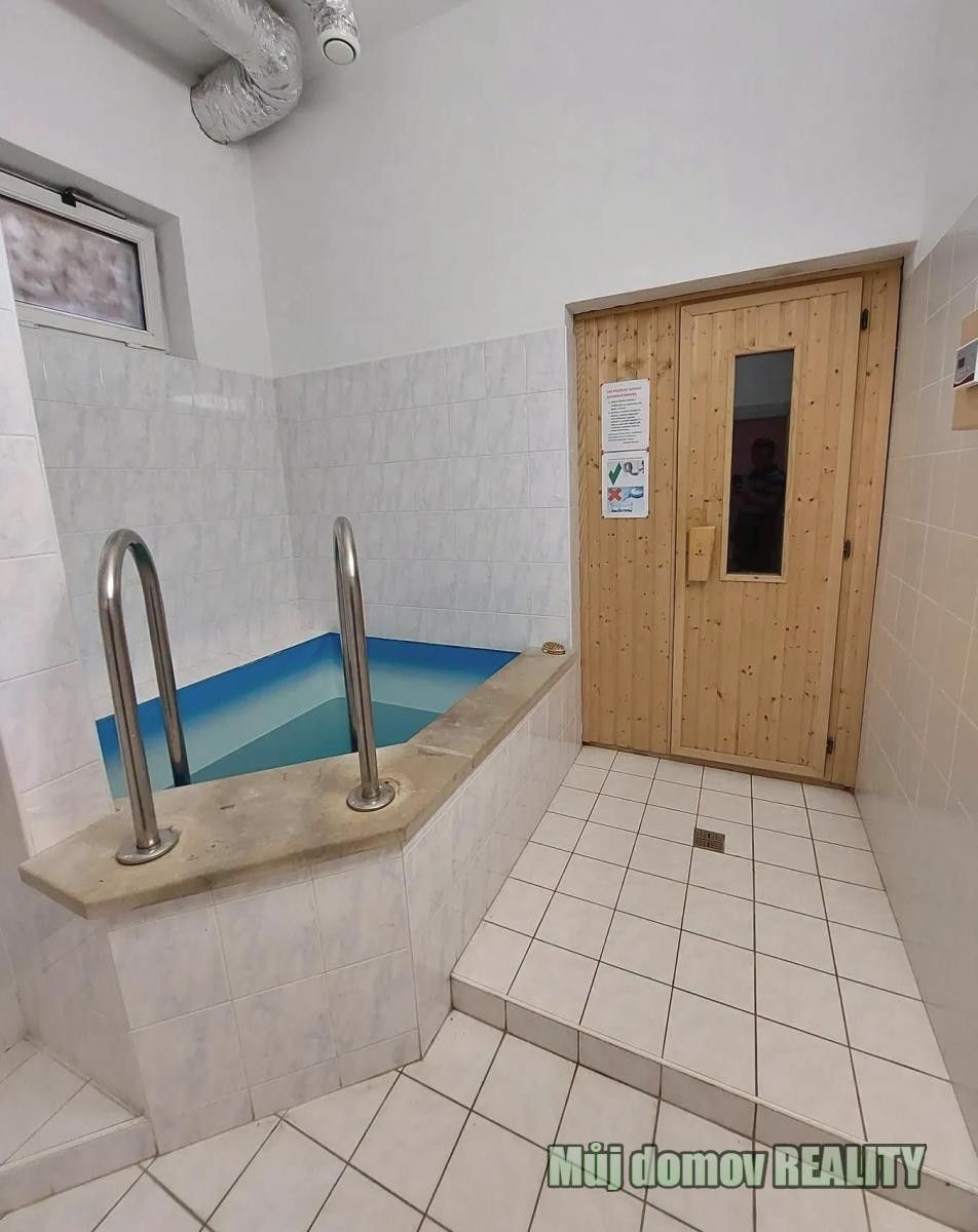 Byt 4+kk · 146 m² · U věže, Praha - 3