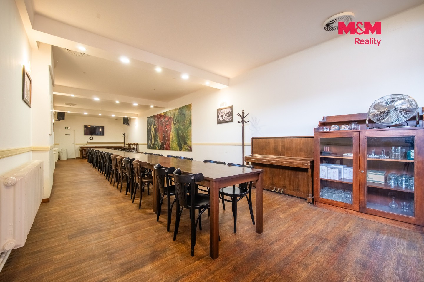Restaurace · 400 m² · Obránců míru, Most - 4