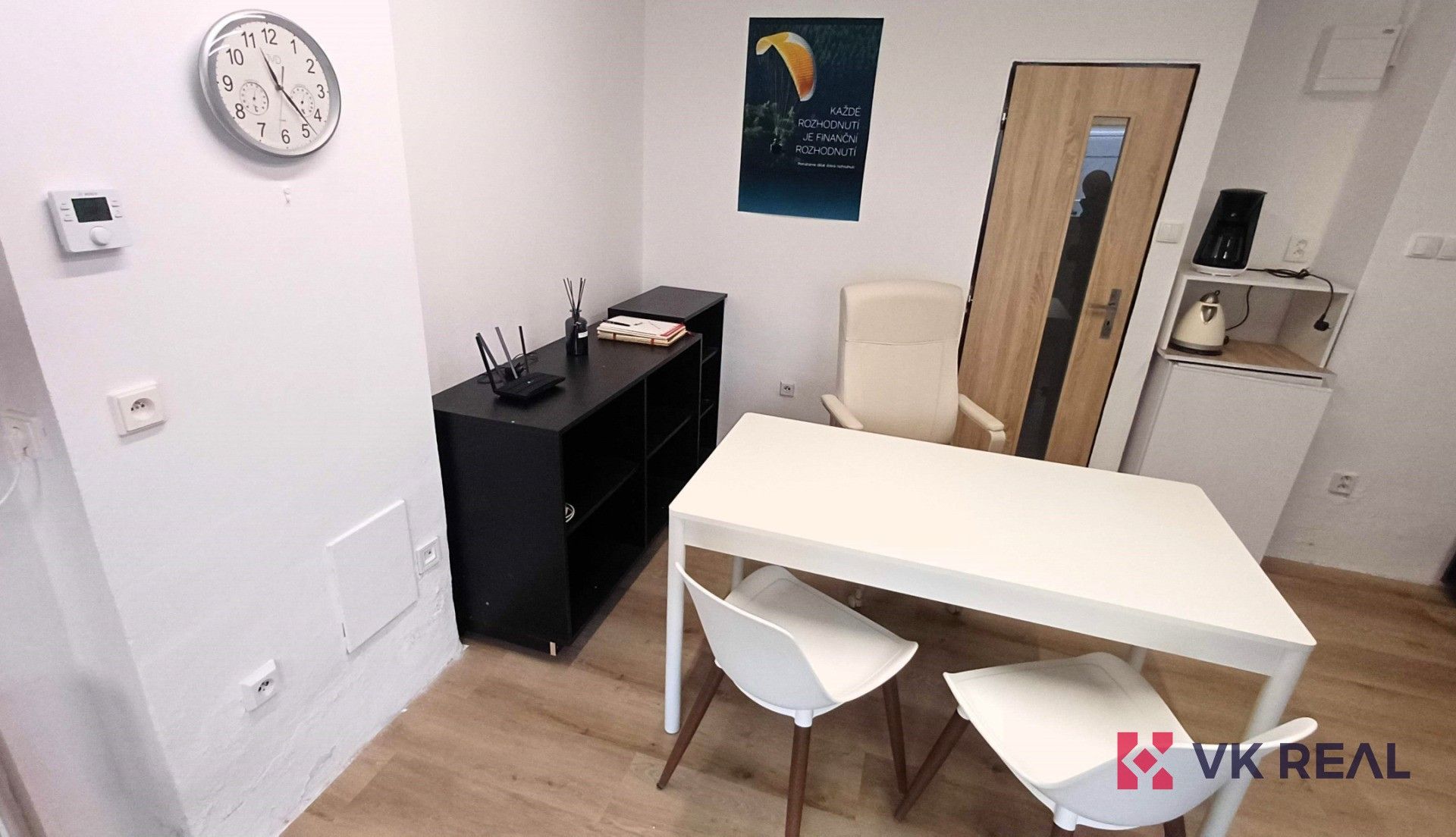 Pronájem obchodní prostory - Bělohorská, Praha, 20 m² - 5
