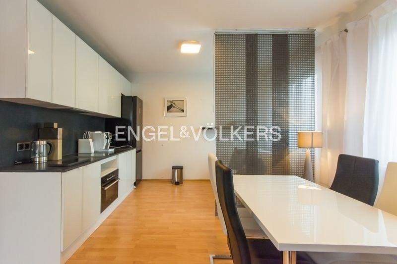 Pronájem byt 1+kk - Radouňova, Praha, 35 m²
