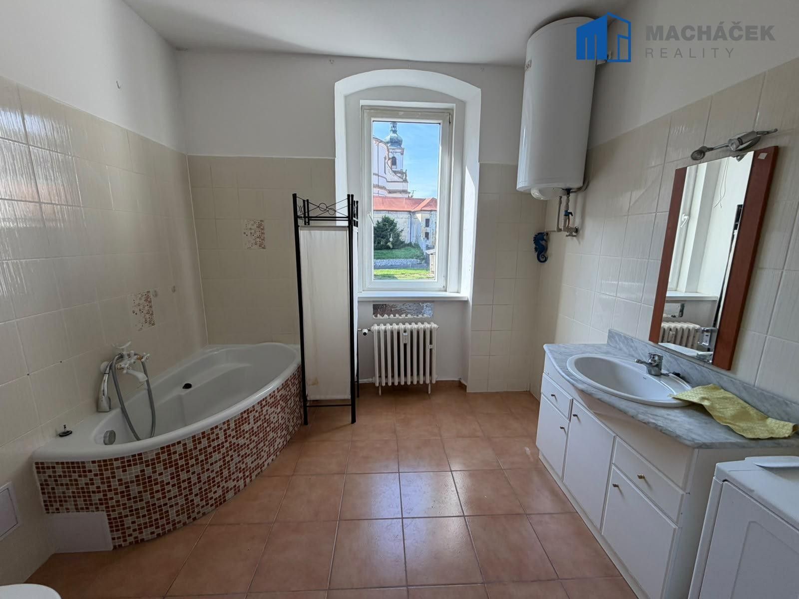 Byt 2+1 · 78 m² · Mariánské náměstí, Krupka Bohosudov - 2