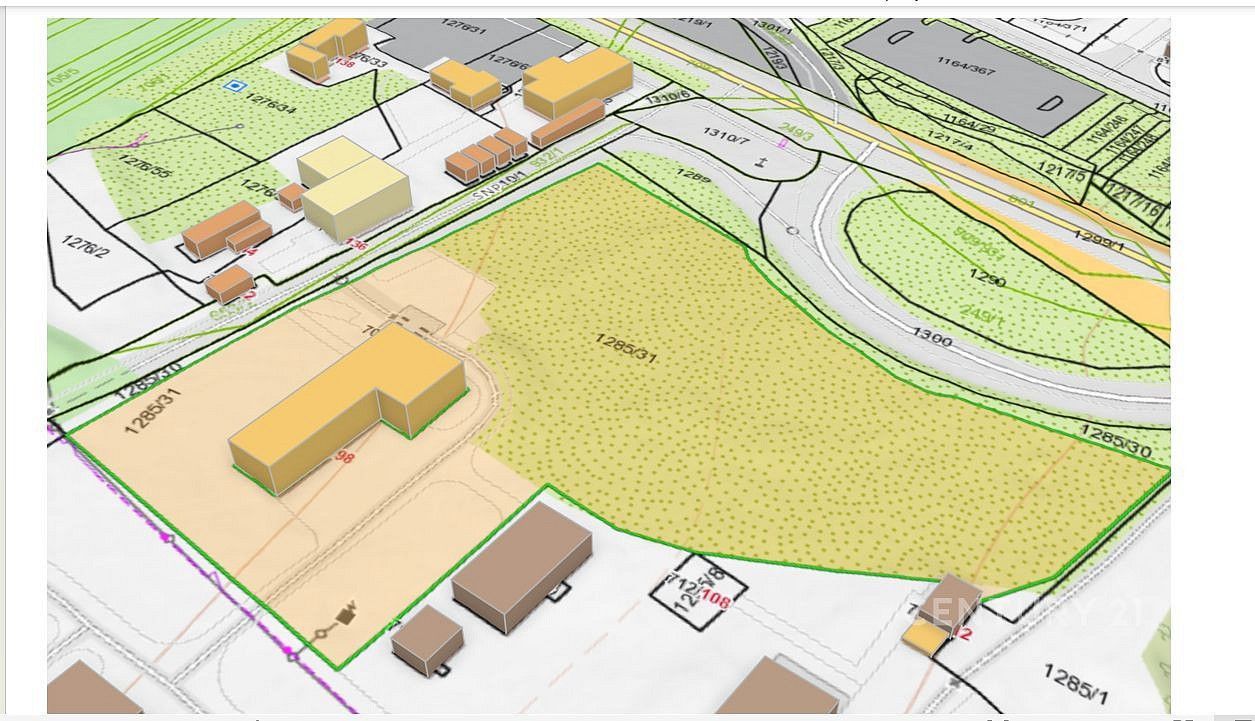 Výrobní prostory · 17 760 m² · Strečno, SK - 4