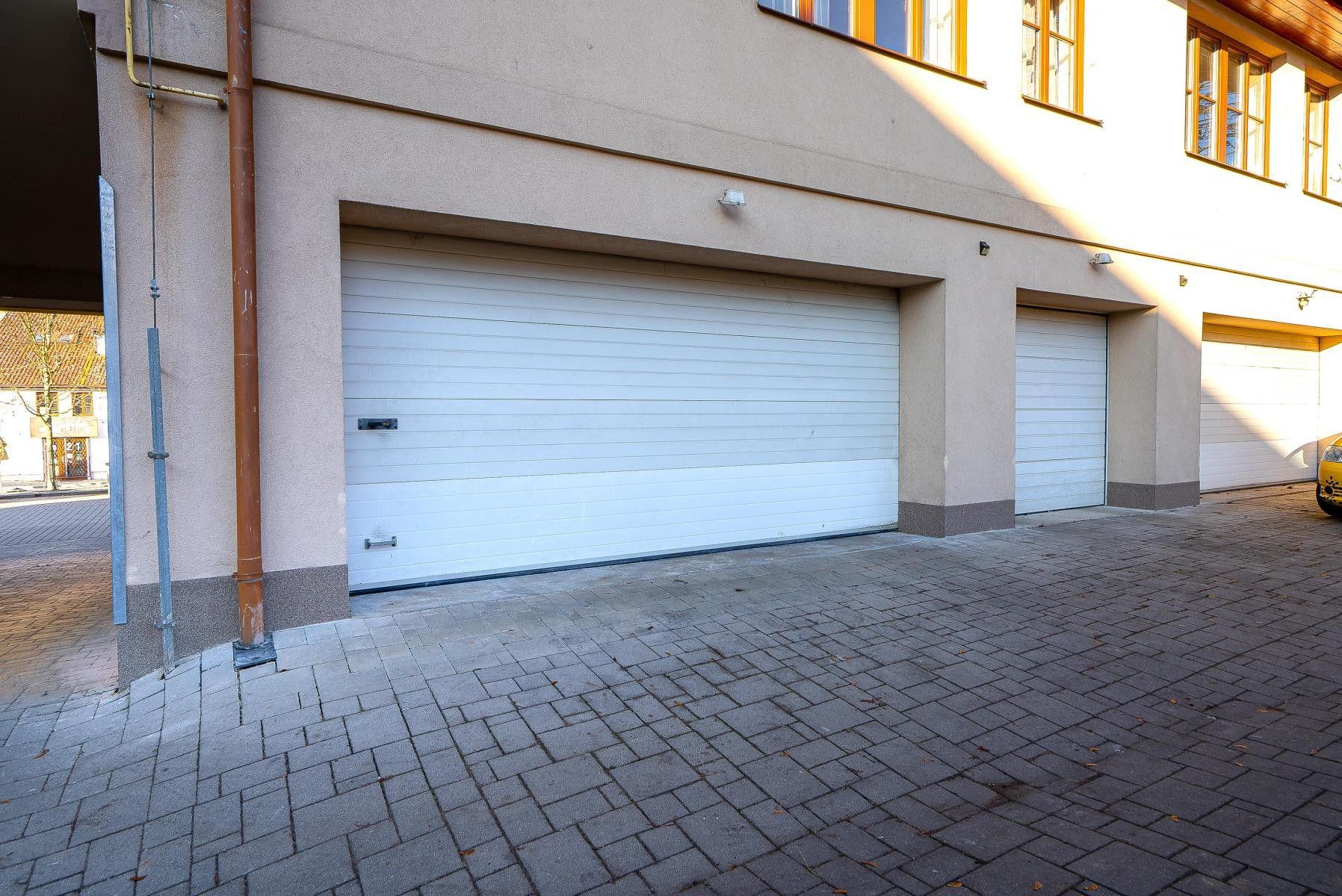 Pronájem garáž - Náměstí Joachima Barranda, Beroun, 17 m²