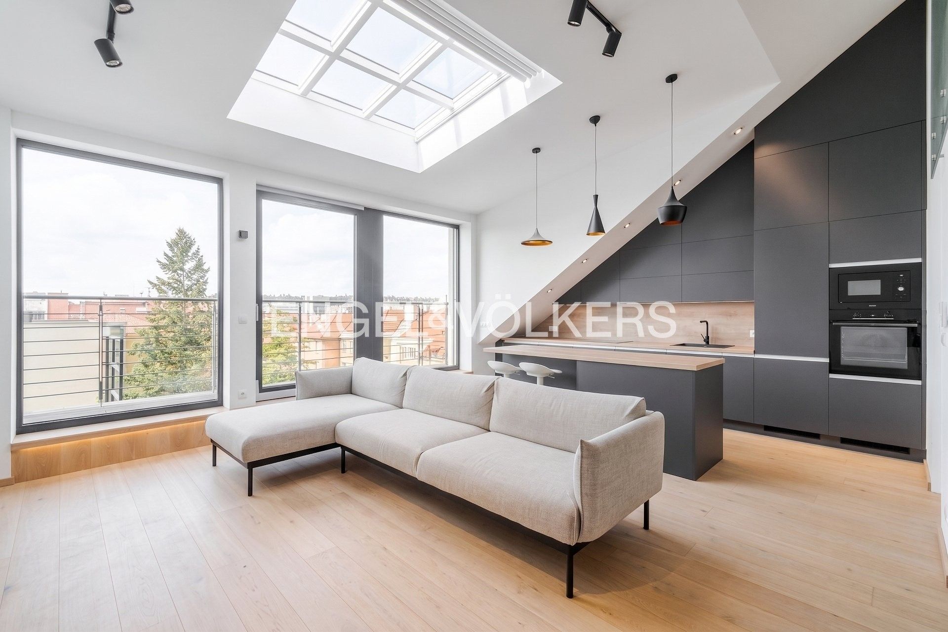 Pronájem byt 3+kk - Českomalínská 516, Praha Bubeneč, 123 m² - 5