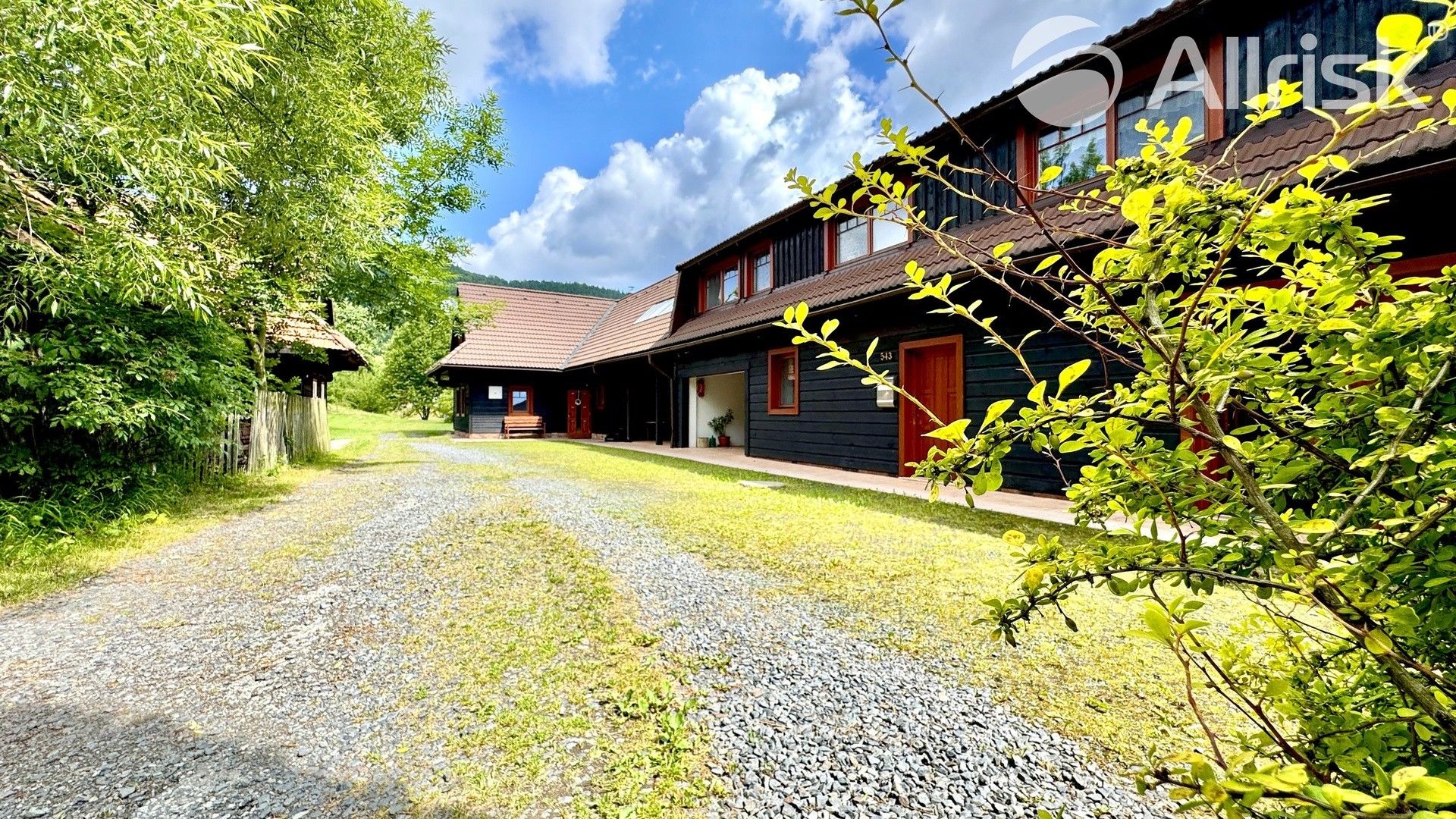 Prodej ubytovací zařízení - Nový Hrozenkov, 438 m²