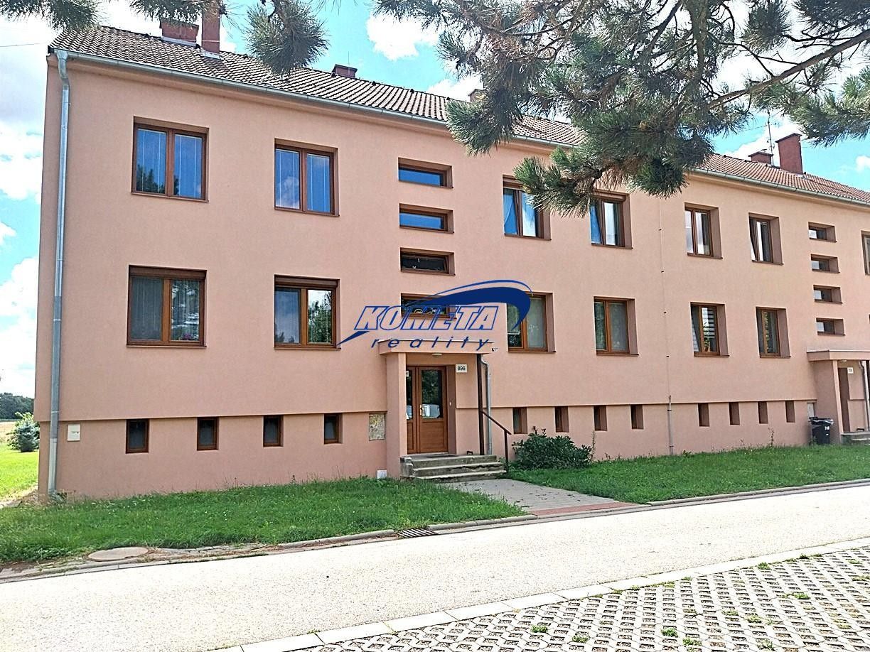 Prodej byt 3+1 - Brněnská, Pohořelice, 64 m²