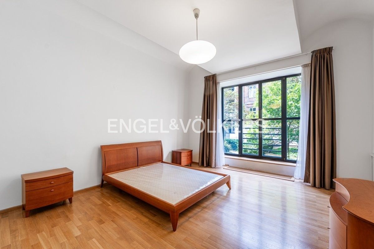 Pronájem byt 3+1 - Janáčkovo nábřeží 138, Praha Malá Strana, 115 m² - 5