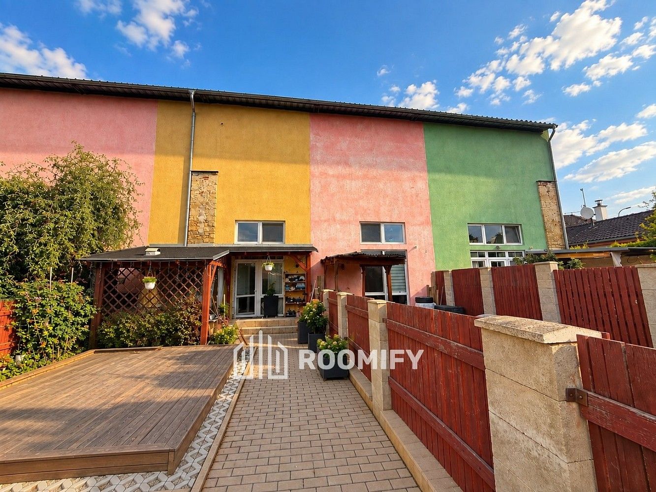 Rodinné domy, Dlouhá, Lenešice, okres Louny, 200 m² - 1