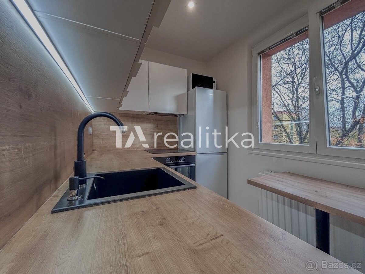 Pronájem byt - Orlová, 735 14