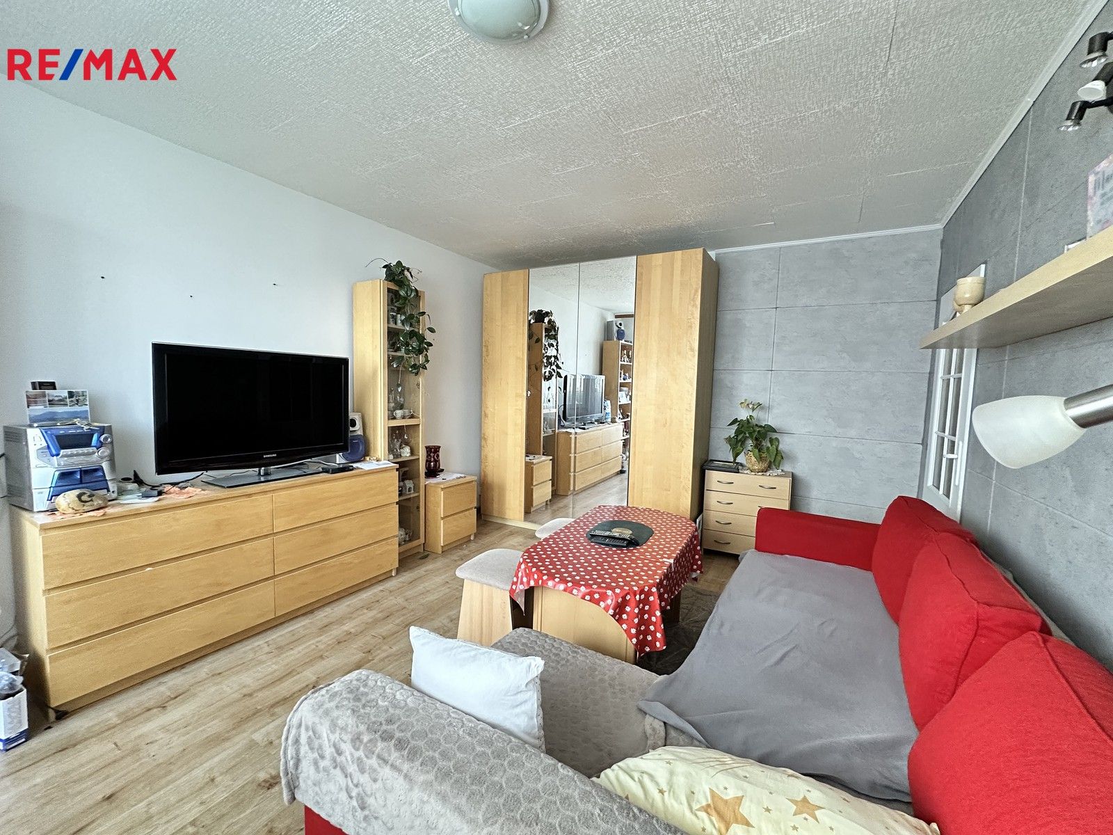 Prodej byt 1+kk - Na růžovém poli, Kladno, 27 m²