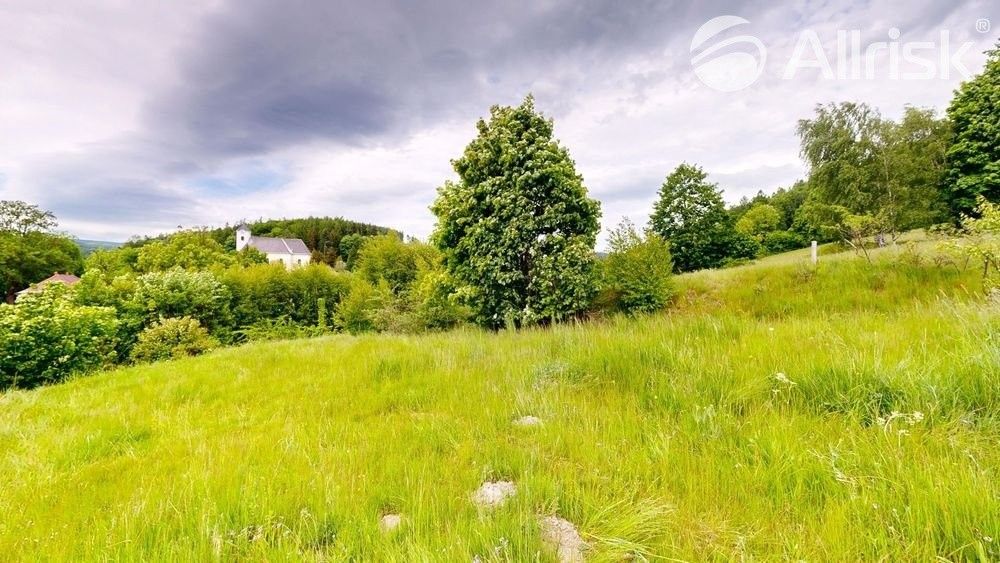 Pozemek pro bydlení, 1 718 m²