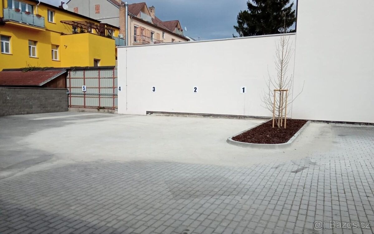 Garáže, České Budějovice, 370 01