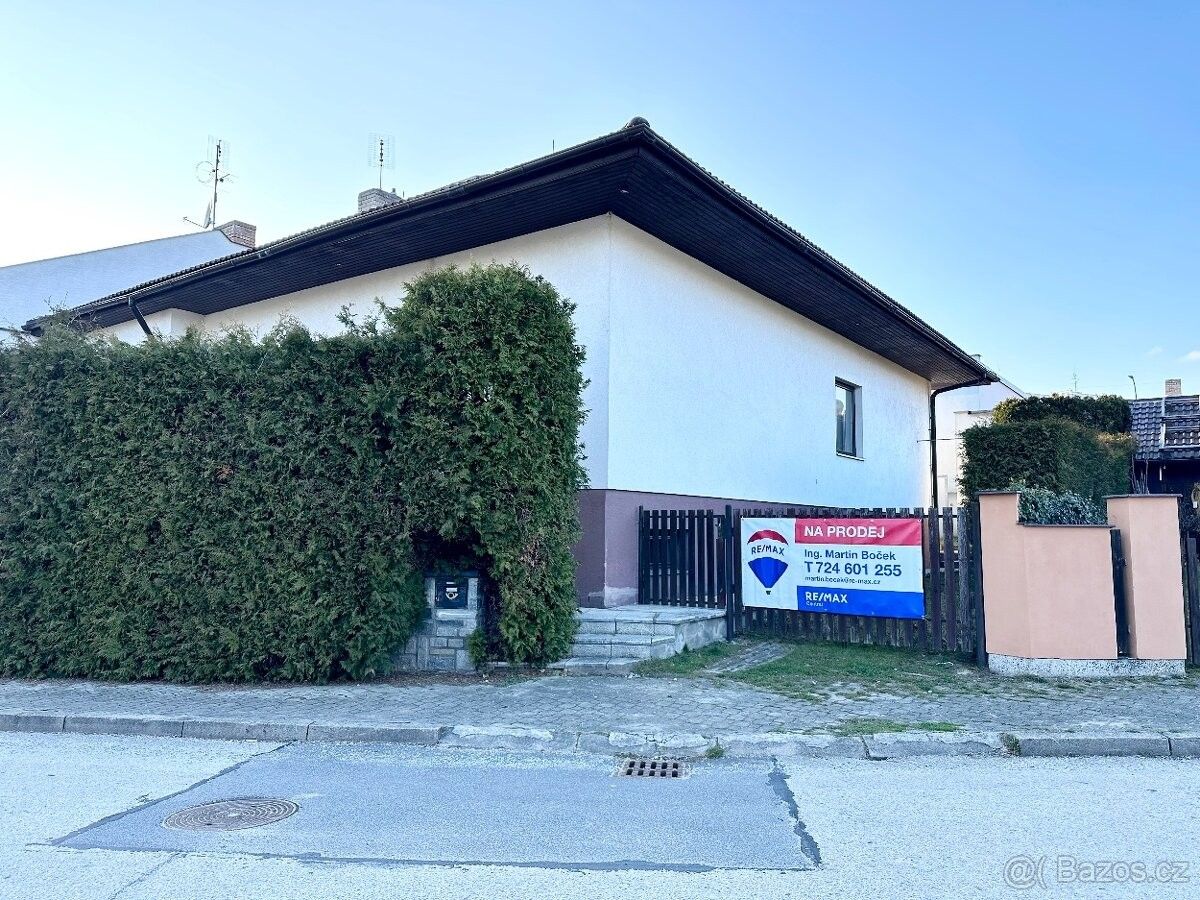 Prodej dům - Jindřichův Hradec, 377 01, 495 m²