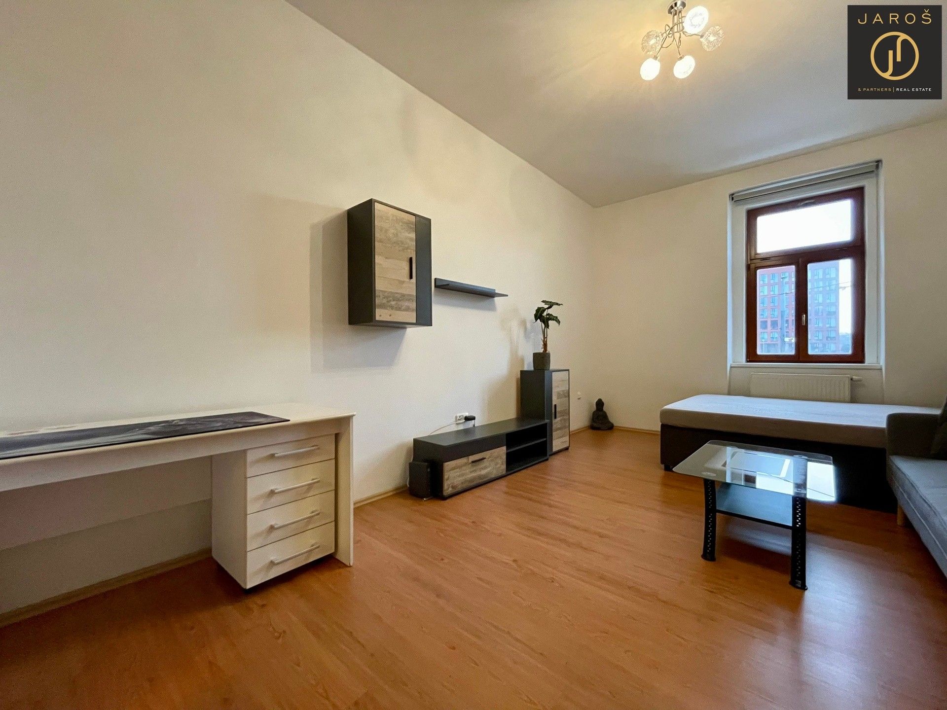 1+1, Sokolovská, Praha, 34 m²