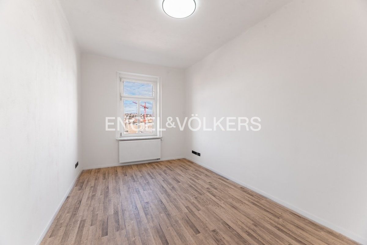 Pronájem byt 3+1 - Čerpadlová 242, Praha, 69 m²