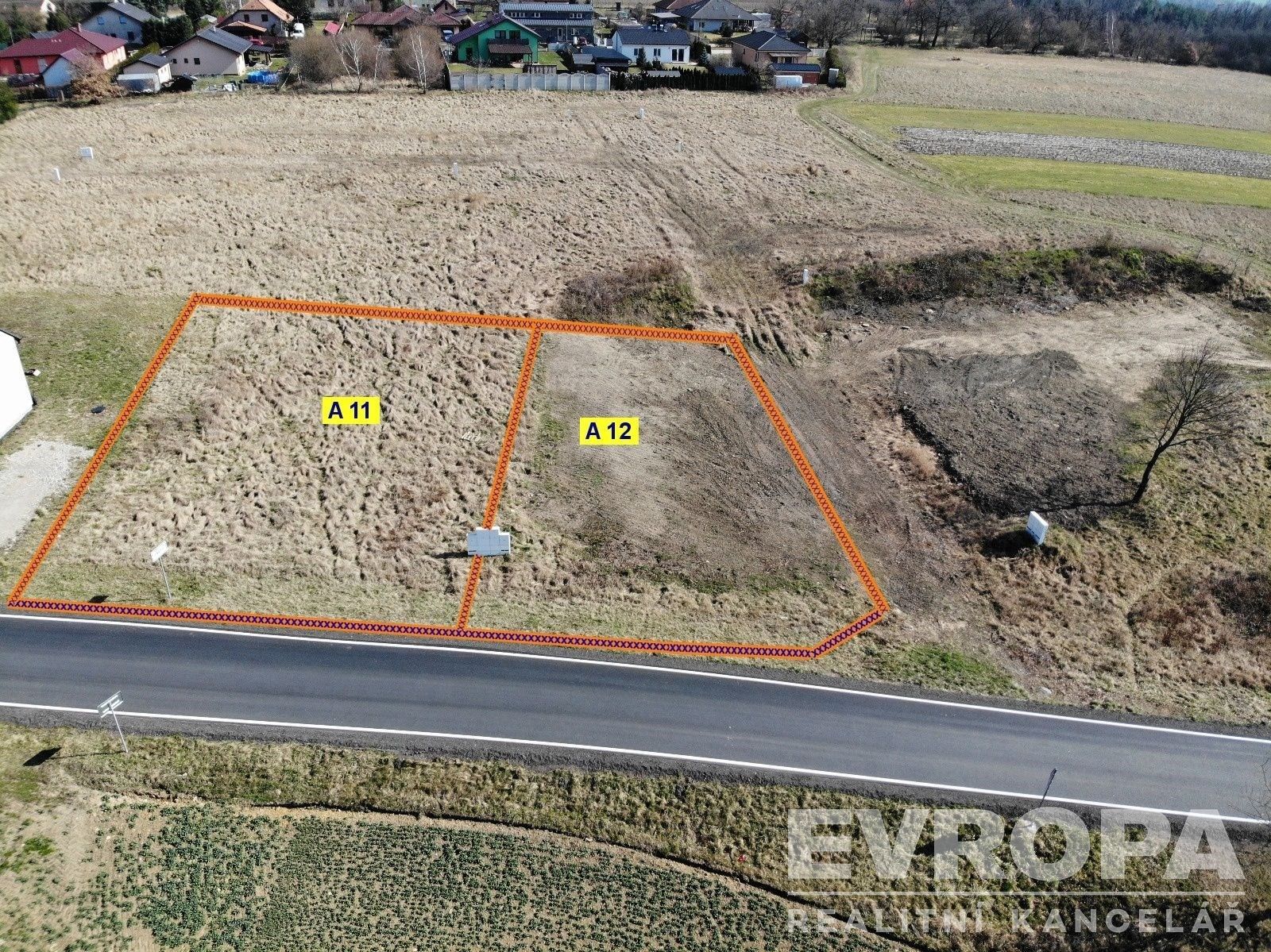 Prodej pozemek pro bydlení - Vinařice, Týnec nad Labem