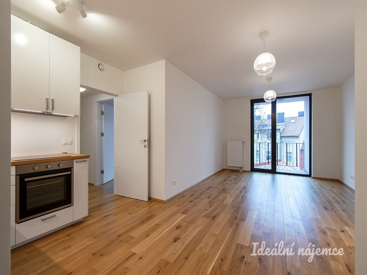 2+kk, Holečkova, Praha, 60 m²