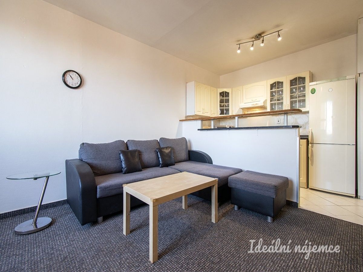Pronájem byt 2+kk - Štúrova, Praha, 40 m²