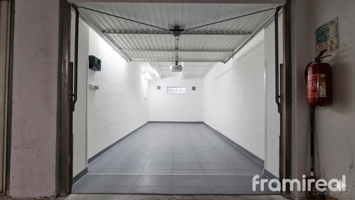 Garáže, Brno, 627 00