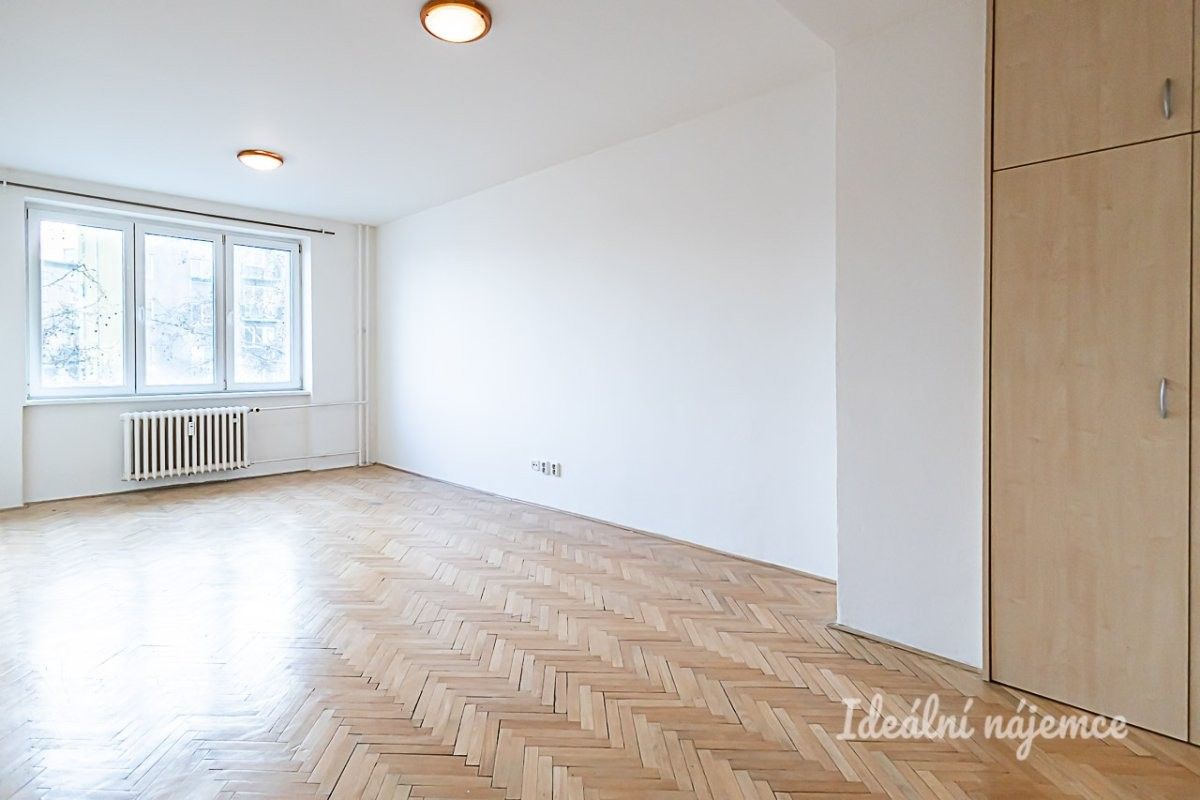 Byt 2+1 · 53 m² · Koněvova, Praha - 3