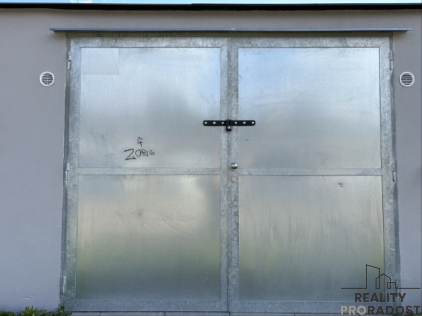 Garáže, Hodonín, 22 m²