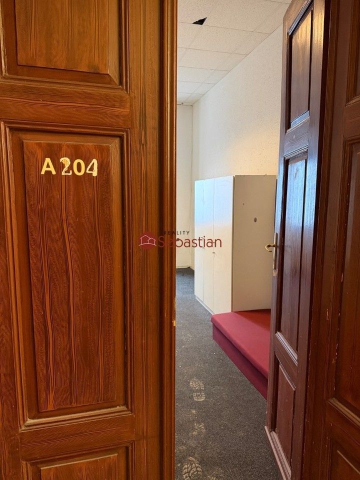 Pronájem kancelář - Hlaváčova, Pardubice, 20 m²