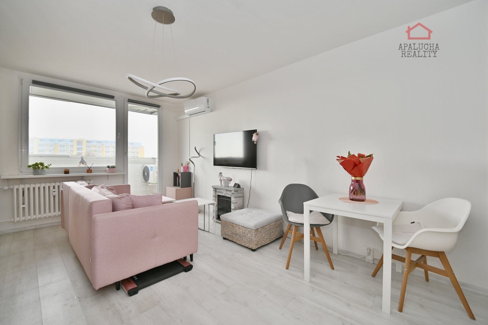 2+kk, Černého, Praha, 40 m²