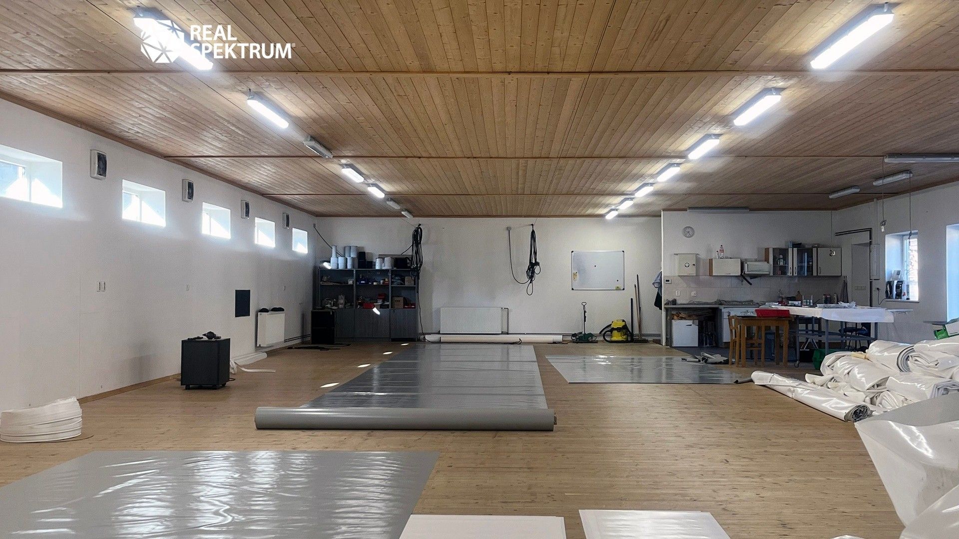 Sklady, Zámecká, Troubsko, 1 200 m²