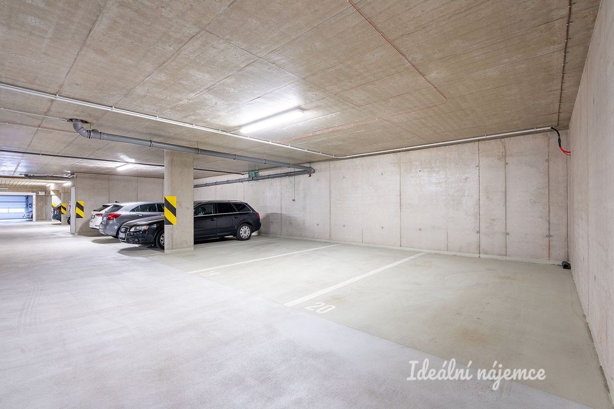 Byt 3+kk · 89 m² · Strnadových, Praha - 3