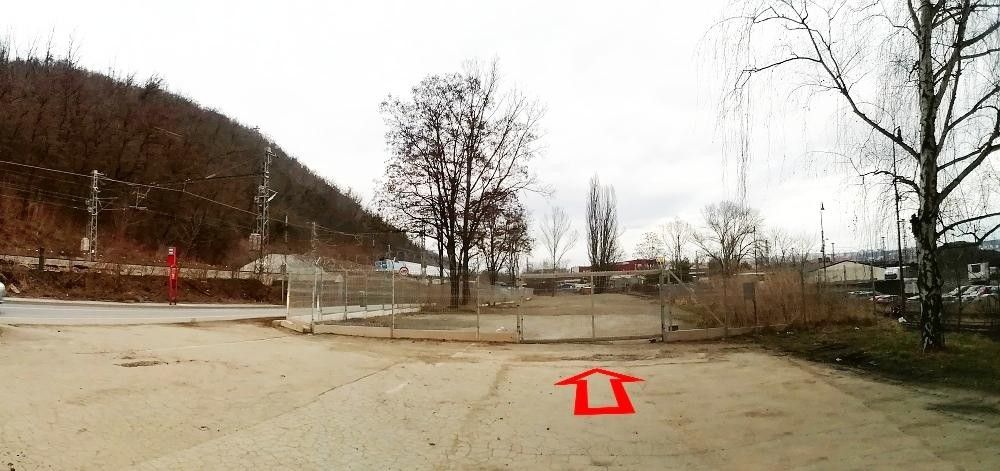 Komerční pozemek · 3 000 m² · Praha 16, Praha - 3