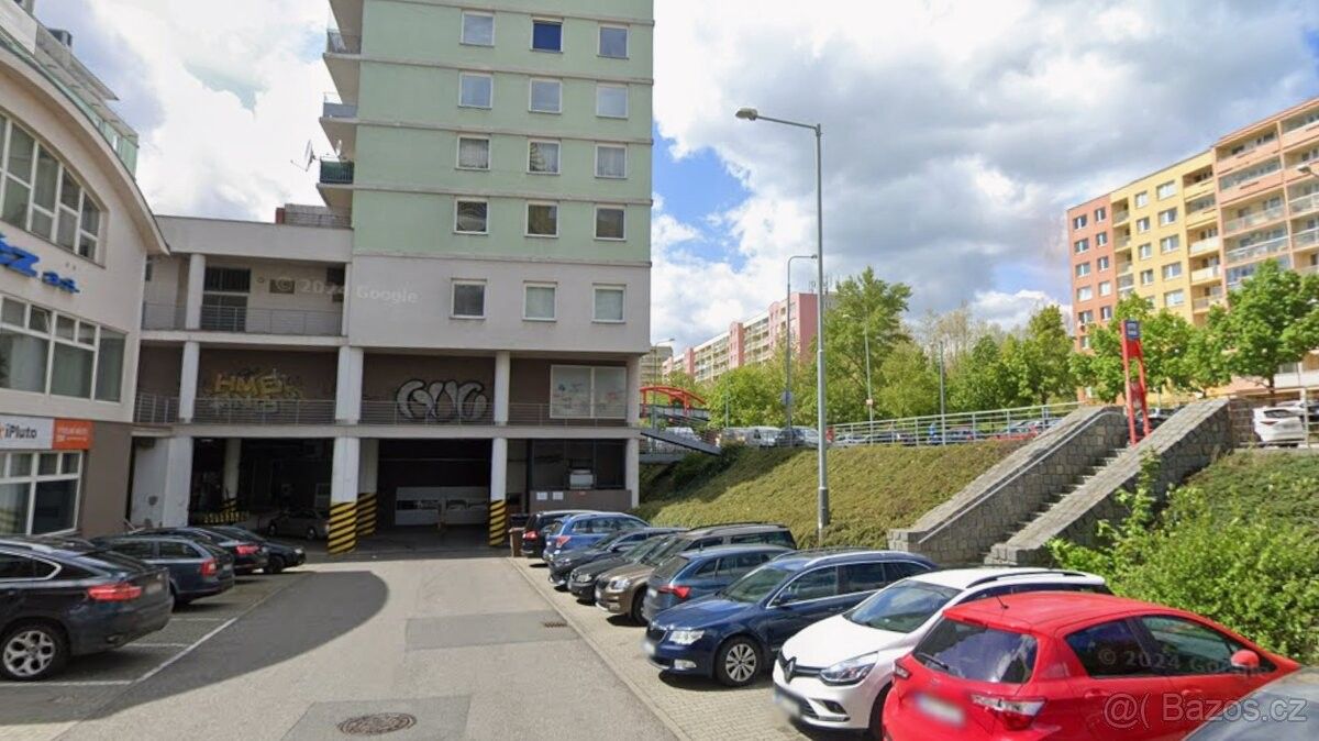 Garáže, Praha, 158 00