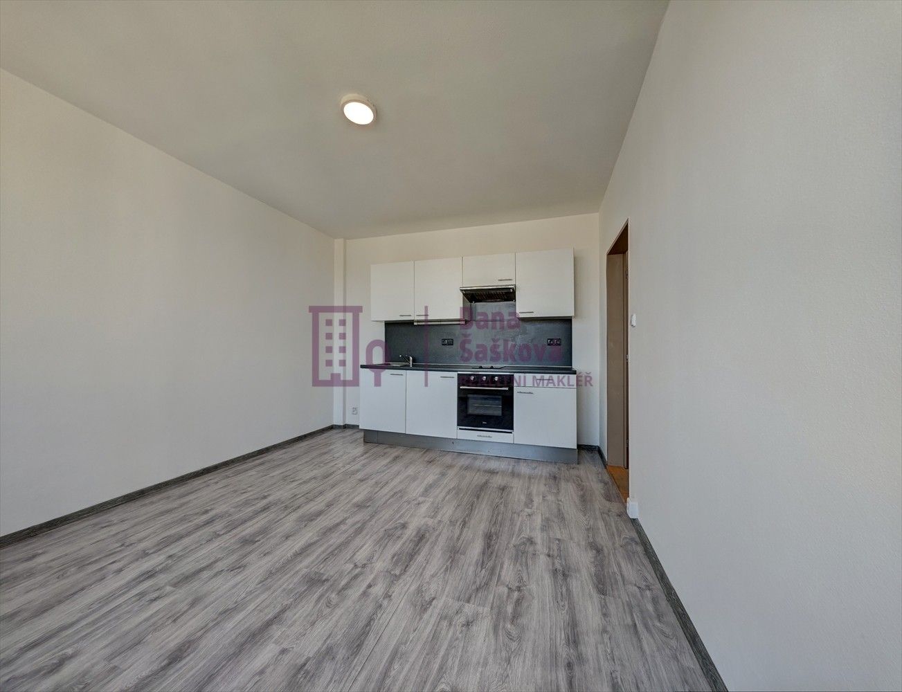 2+kk, sídliště Vajgar 531, Jindřichův Hradec, 31 m²