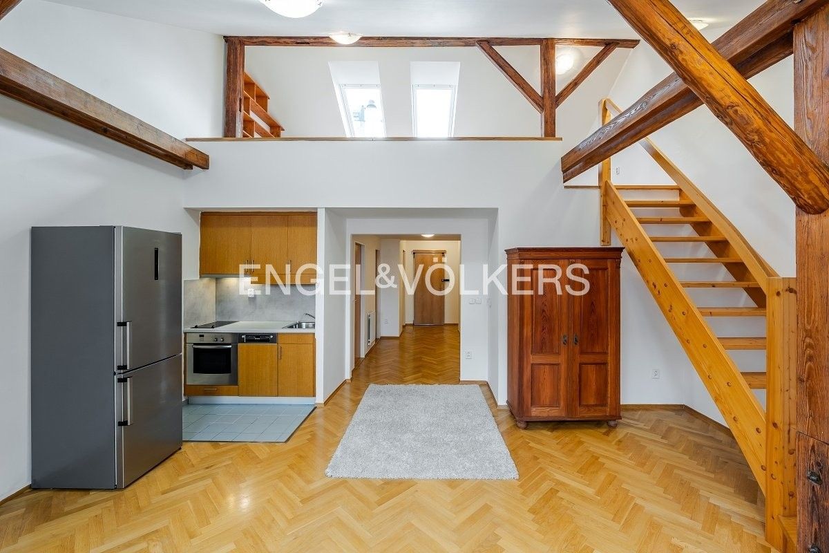 Pronájem byt 1+kk - Dělnická 887, Praha, 63 m²