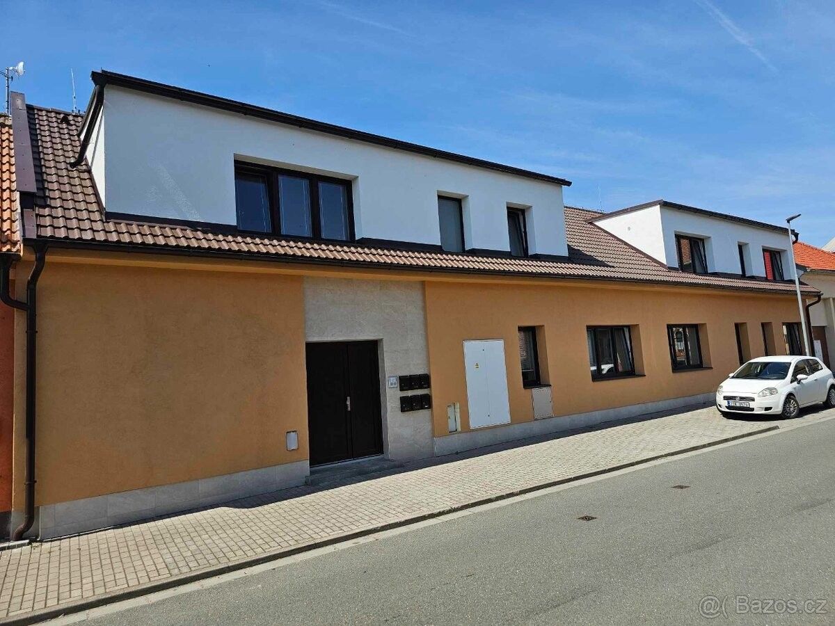 Byty, Chlumec nad Cidlinou, 503 51 - 2