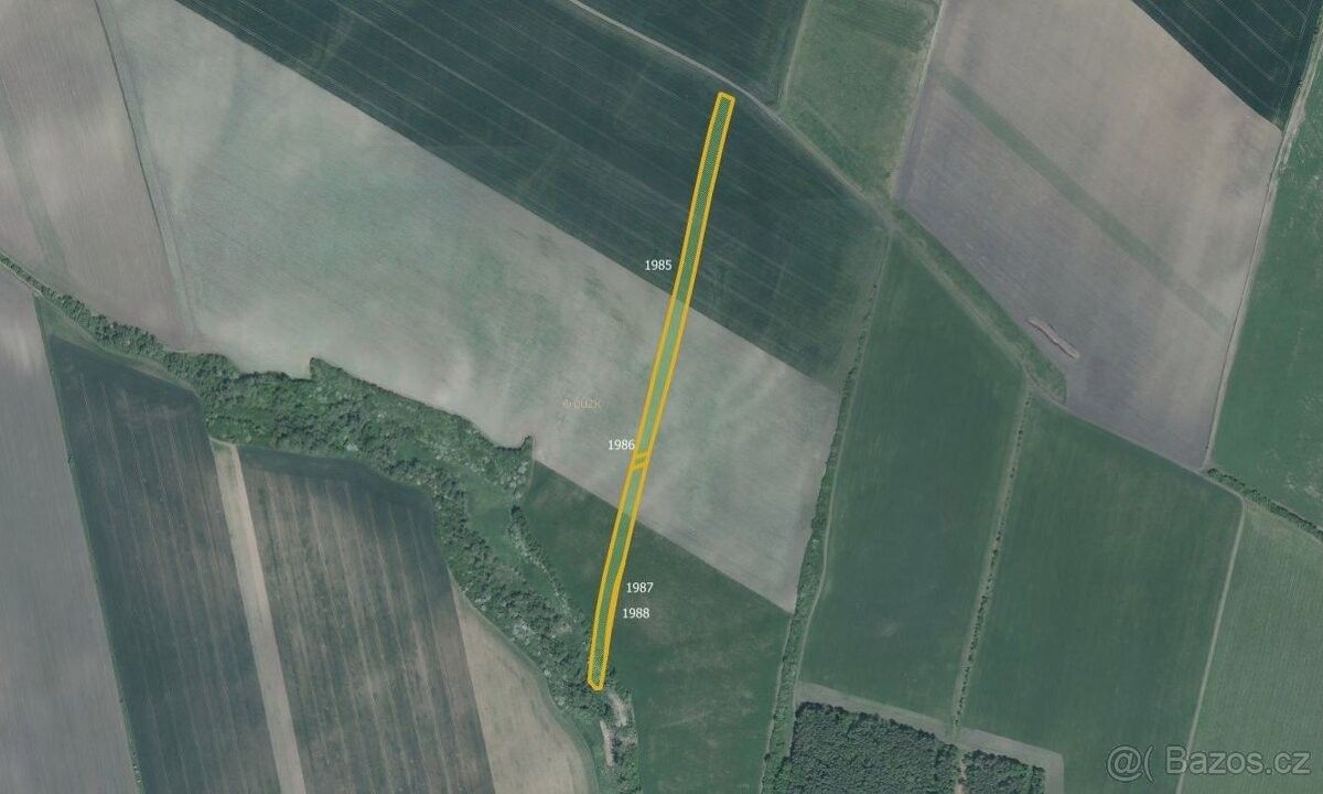 Prodej pozemek pro bydlení - Šumice, 687 31