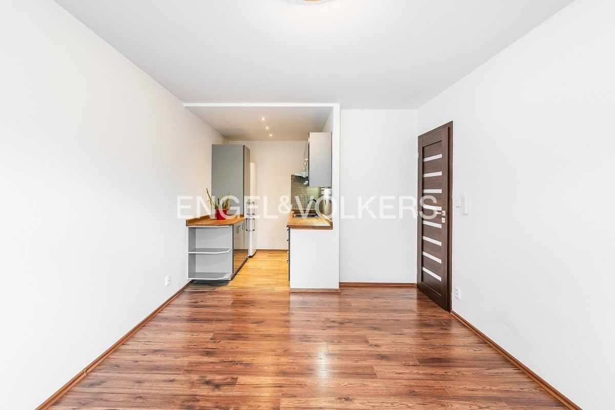 Pronájem byt 2+kk - K sádkám, Praha, 40 m²