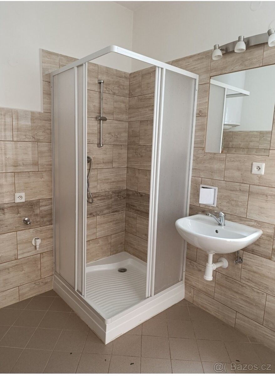 Byty, Broumov, 550 01 - 2