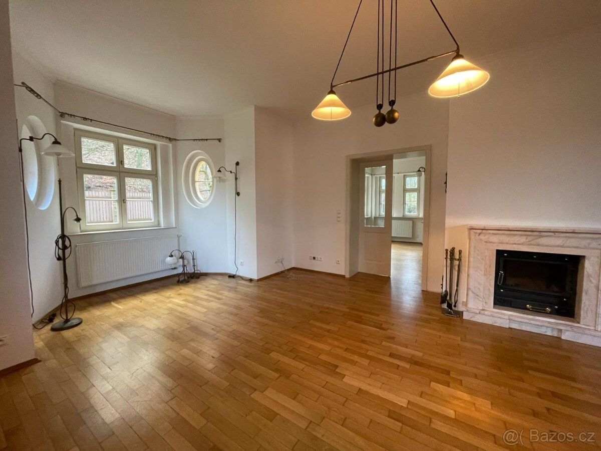 Prodej dům - Karlovy Vary, 360 01, 84 m²