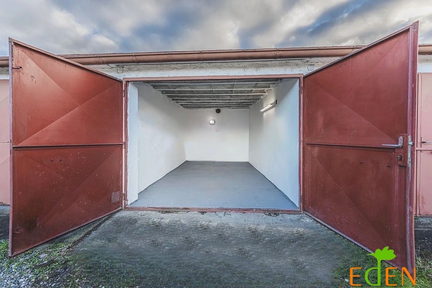Prodej garáž - Pod Kruhovkou, Plzeň, 17 m²