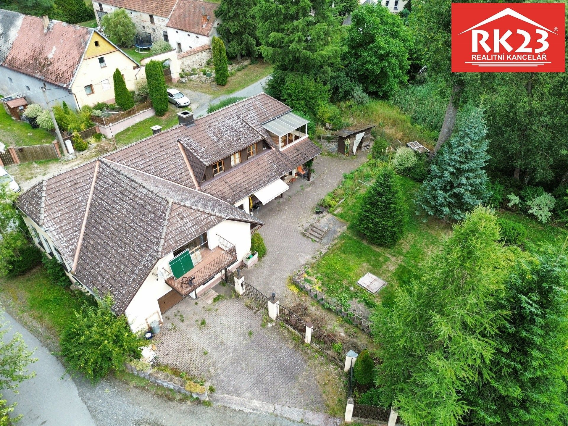 Prodej rodinný dům - Ostrov, Bor, 249 m²