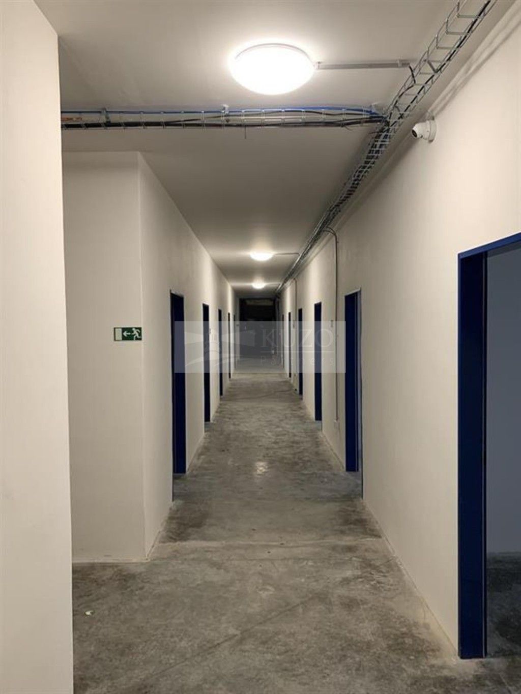 Sklady, Dobříč, 15 m²