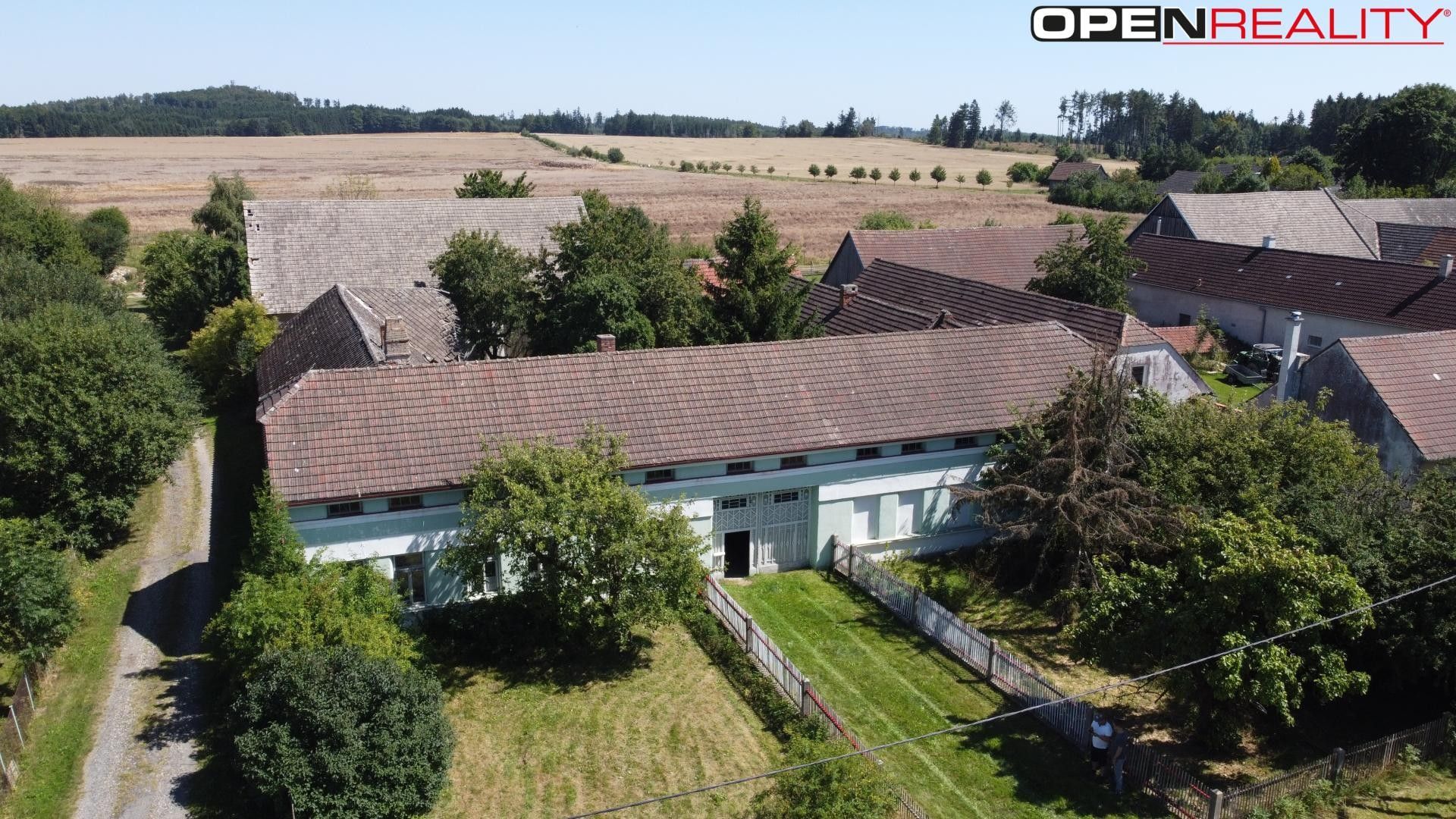 Prodej zemědělský objekt - Lesná, 147 121 m²