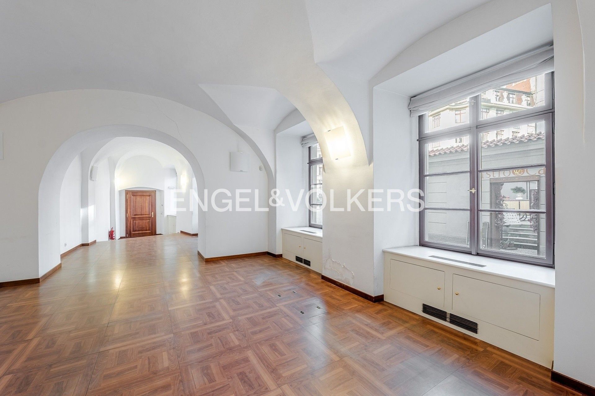 Pronájem kancelář - Mariánské náměstí, Praha, 245 m²