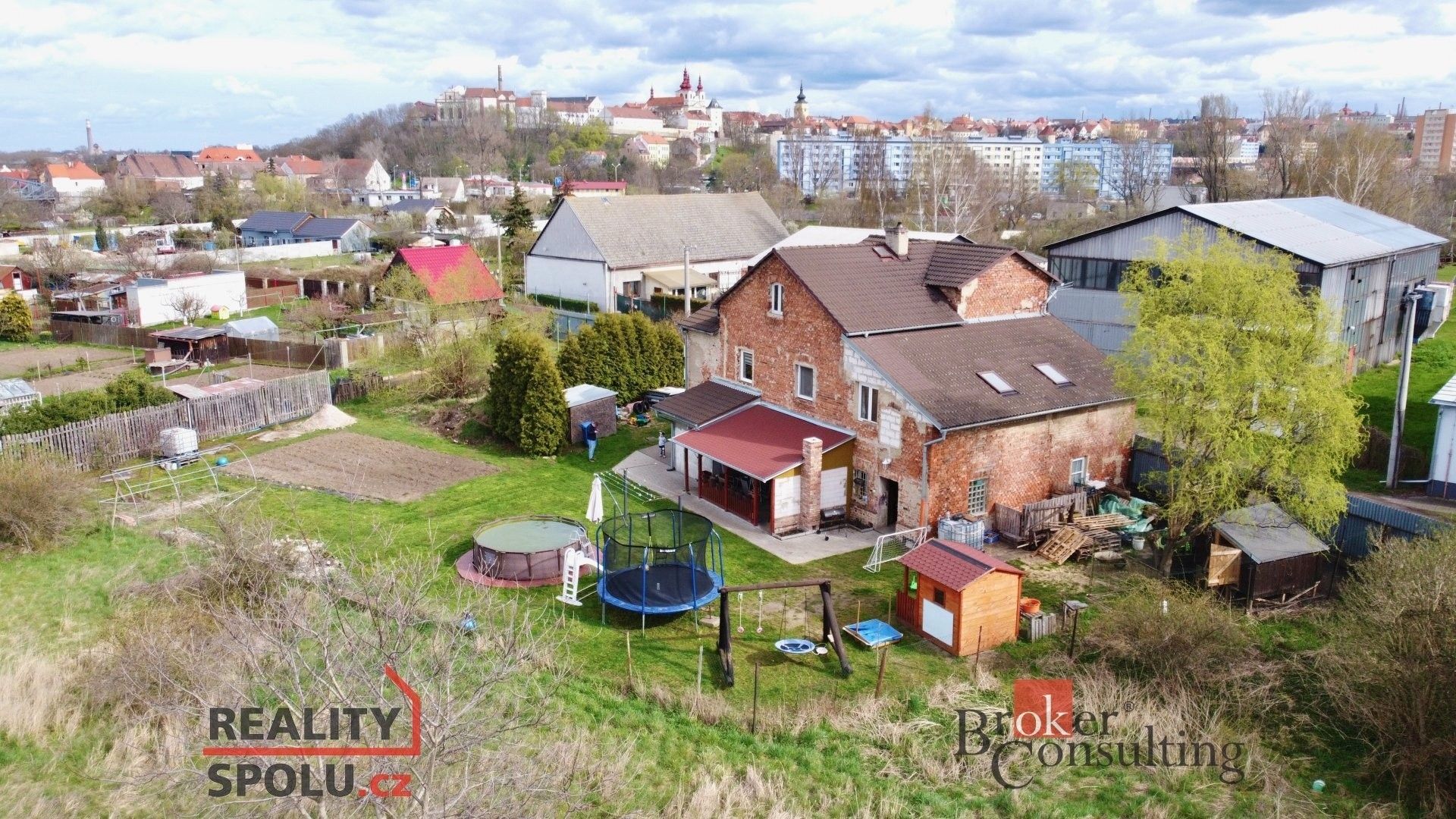 Prodej rodinný dům - Stroupečská, Žatec, 127 m²