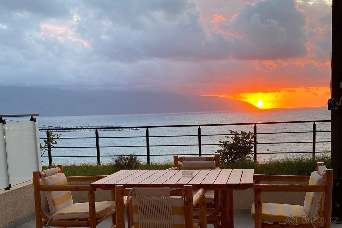 Byty, 987 66, Zahraničí