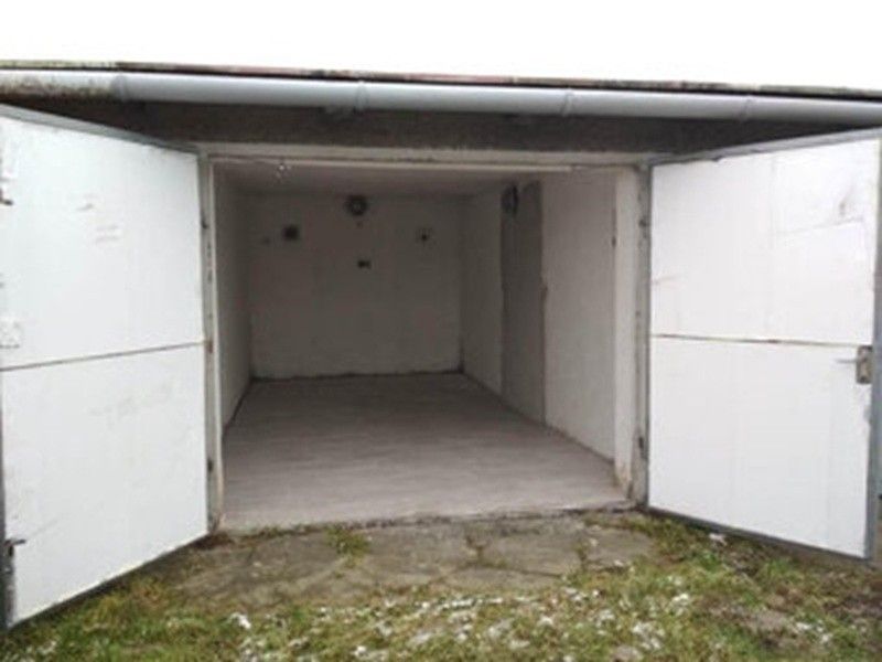 Garáže, Studénka, 742 13