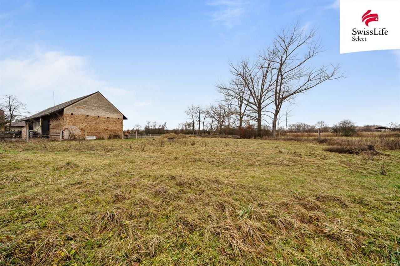 Prodej pozemek pro bydlení - Holice, 906 m²