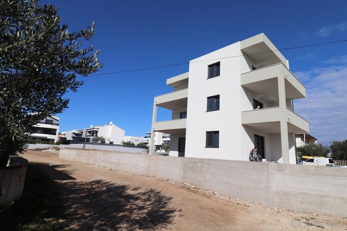 Prodej byt - 987 66, Zahraničí